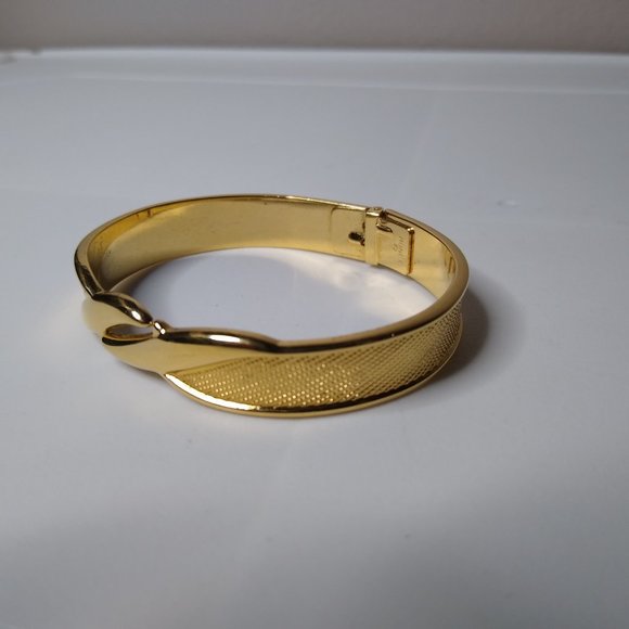 Vintage Monet Metal Hinged Bracelet - Picture 3 of 16